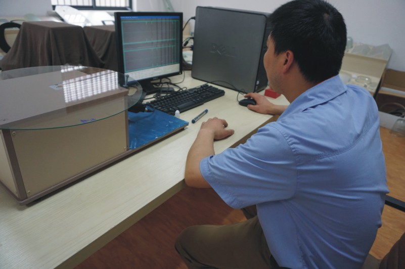 钢化玻璃应力分析仪